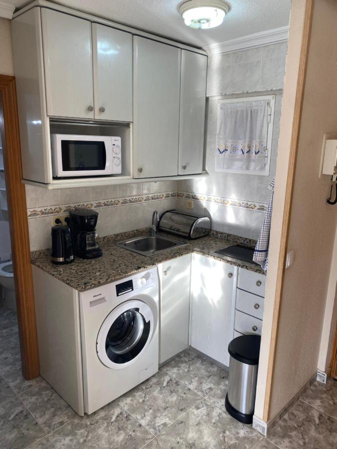Cozy Apartment Just 8 Min Walk From The Beach! Benidorm Exterior photo